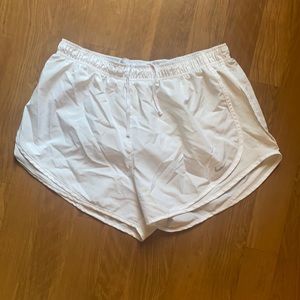 Women’s Nike white dri fit shorts size XL